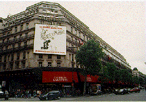 Izys voyante aux galeries lafayettes